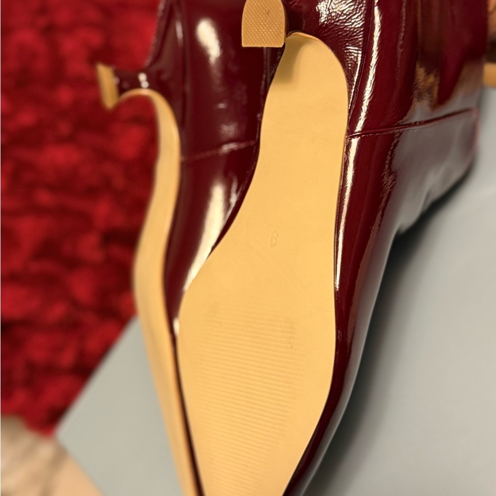 🔥Chic Burgundy Patent Leather Ankle Boots - Picture 4 of 4